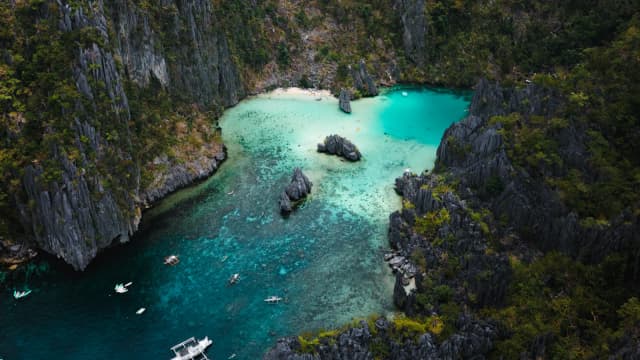 엘 니도 개인 아일랜드 호핑 보트 투어 D - Palawan 투어