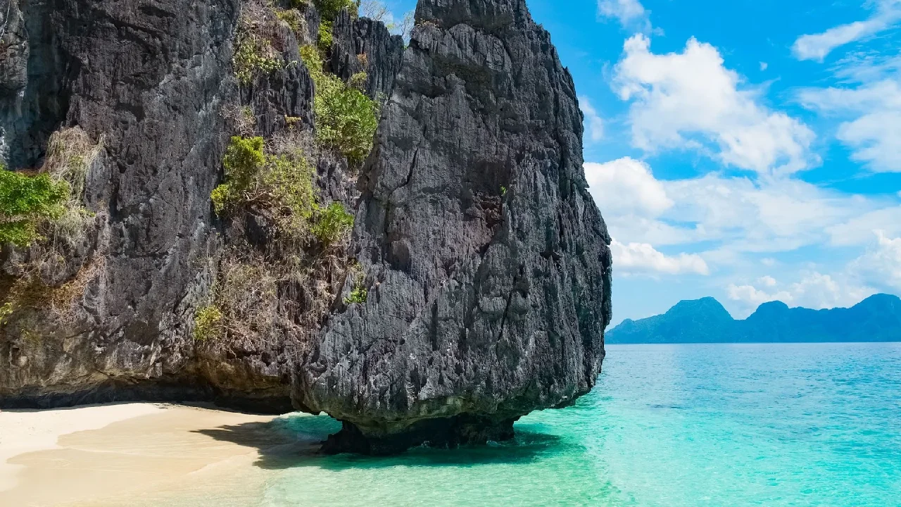Private Boat Island Hopping Tour B in El Nido  - Image 5